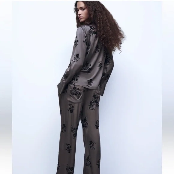 Zara Black Floral Embellished Blouse - Picture 5 of 7